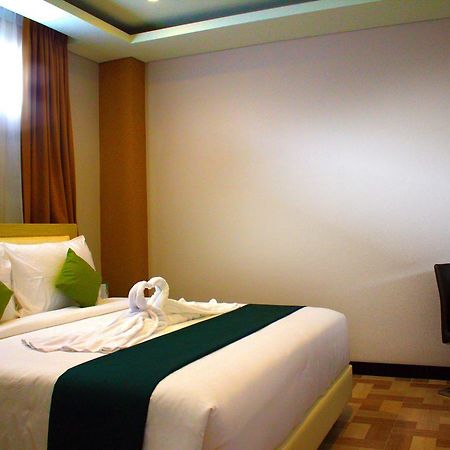 Sevensix Hotel Balikpapan Экстерьер фото